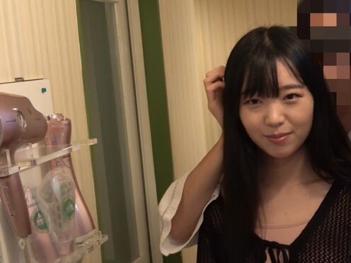 FC2PPV-3859741 [日本無碼]上班族是個豐滿好色的女人！ 這麼漂亮的女人享受被操的快感，在她體內射了大量的精液，她太開心了。