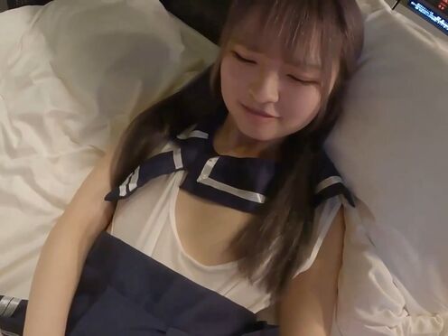 FC2PPV-4547930 [日本無碼]神奇的18歲！卡哇伊的化身 她又長高了一點 但她的內心還是一個少女。