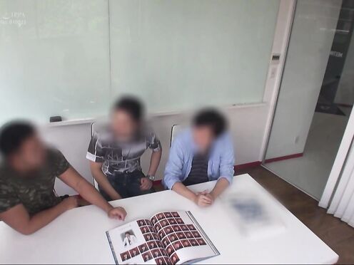 SDMM-041 反轉魔鏡 難道你不想看現場大膽做愛嗎 女孩們大膽地展示她們強烈的性慾 卻不知道她們正被眾多觀眾注視著 第4部分 打破常規的重逢