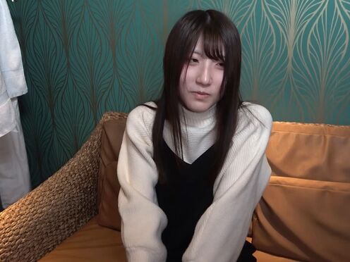 FC2PPV-3169664 [日本無碼]我試圖把一個純潔漂亮的大學生變成我自己的玩具。