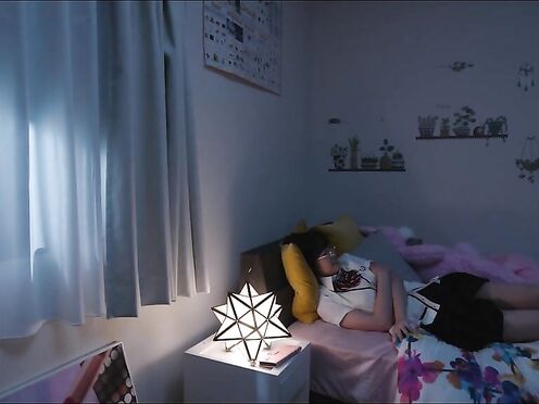 MOON-018 晚上在學校想趁沒有人在野瀨愛身旁時，偷偷地做她最喜歡的手淫，同時發出cuchu-cuchu的聲音。